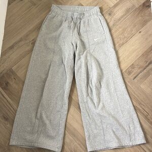 Nike Fleece Wide Leg Sweatpant
